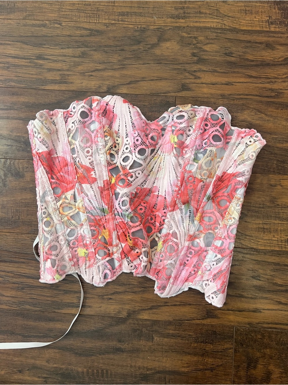 SHEIN Pink Floral Lace Strapless Bustier Top with Coral Accents
